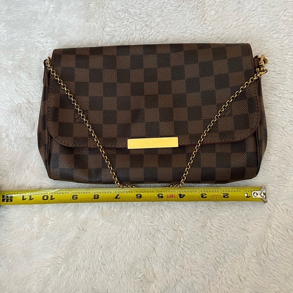 Louis Vuitton Favorite - Picture 8 of 16